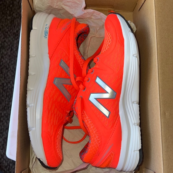 New Balance Shoes - New in box ✨  Womens New balance